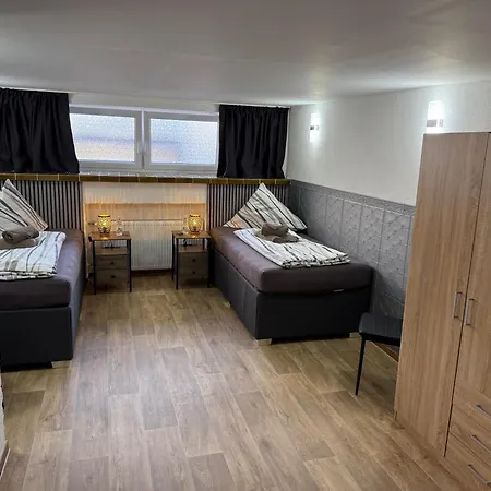 Monteurzimmer Messezimmer Ferienzimmer بيت ضيافة *