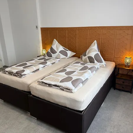 بيت ضيافة Monteurzimmer Messezimmer Ferienzimmer *