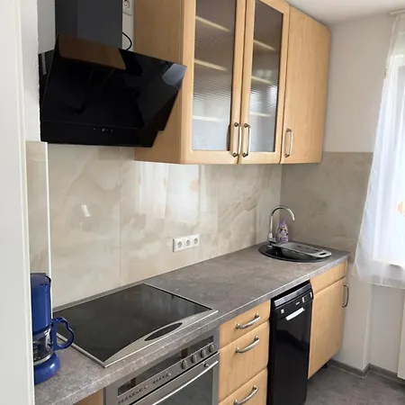 Monteurzimmer Messezimmer Ferienzimmer بيت ضيافة *