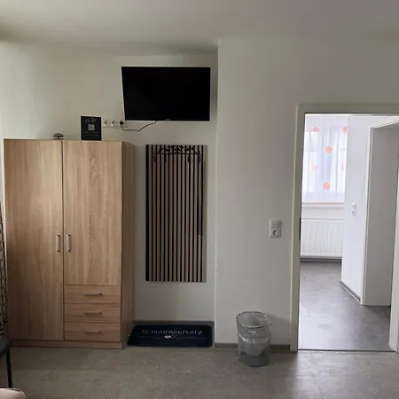 Monteurzimmer Messezimmer Ferienzimmer בית הארחה *